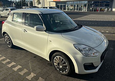 Suzuki Swift 1.2 DUALJET HYBRID Club Club