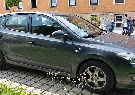 Hyundai i30 CW blue 1.4 Classic Classic