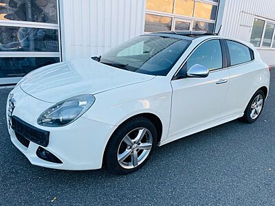 Alfa Romeo Giulietta 1.4 TB 16V Turismo PANORAMA/LEDER/1HD