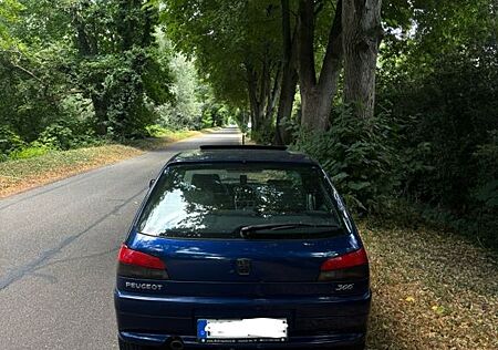 Peugeot 306 Premium 1.6 107TKm Gepflegt