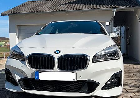 BMW 218 Mod. M Sport, Top Zustand, Garagenfzg, wenig KM