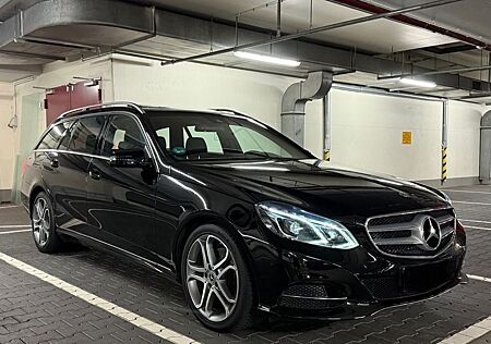 Mercedes-Benz E 220 BlueTEC BE T AVANTG. Auto.COMAND.LED.AHK