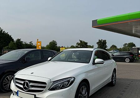Mercedes-Benz C 220 d 4MATIC T Autom. -