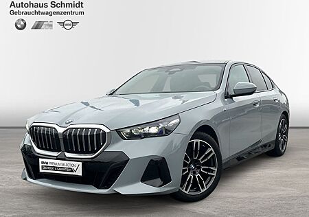 BMW 520d xDrive Limousine*M Sportpaket*H&K*Pano*Memo