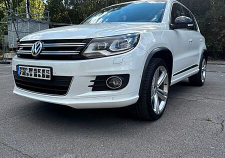 VW Tiguan Volkswagen 2.0 TDI 4M R-Line