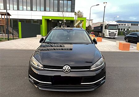 VW Golf Volkswagen 2.0 TDI SCR DSG IQ.DRIVE Variant IQ.DRIVE