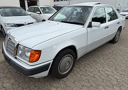 Mercedes-Benz 200 200D*1. Hand*5Gang*SSD*H-Zul*Rostfrei*S-Heft*