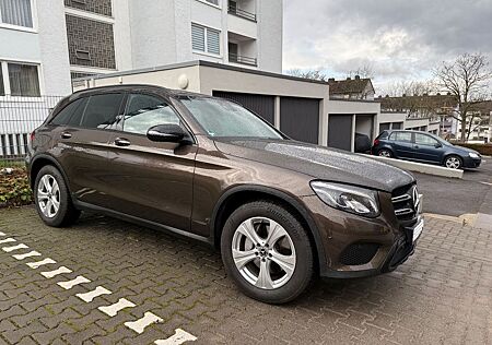 Mercedes-Benz GLC 250 4MATIC Autom. - Top Zustand! 8-Fachberei
