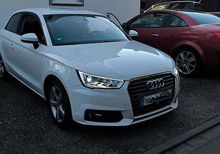 Audi A1 1.0 TFSI ultra S tronic sport sport