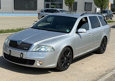 Skoda Octavia Combi RS 2.0T /200PS/XENON/NAVI/SHZ/