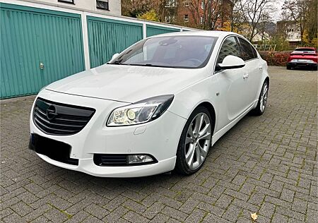 Opel Insignia 2.0 BiTurbo CDTI TÜV 11/2026