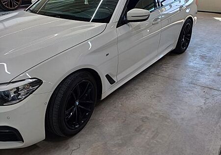 BMW 530d M-Paket Sport xDrive Touring A -