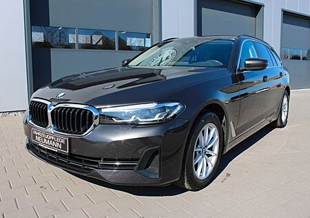 BMW 520 d xDrive Touring AUT LED AHK NAVI LIVE-COCK