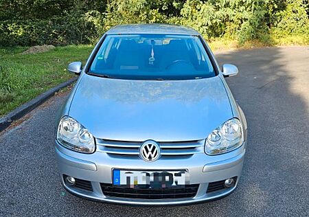 VW Golf Volkswagen V Lim. Tour