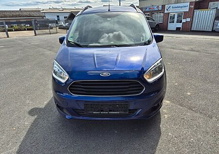 Ford Tourneo Courier Titanium