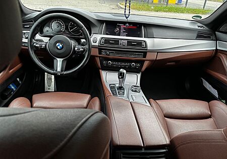 BMW 530d xDrive Touring A -