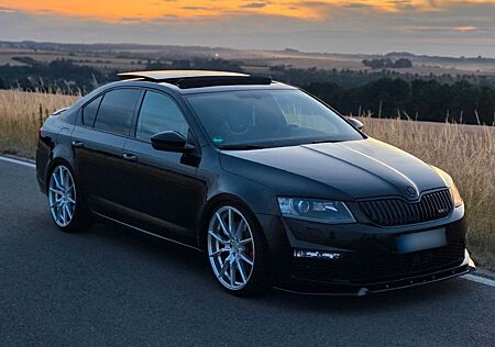 Skoda Octavia RS TSI 230