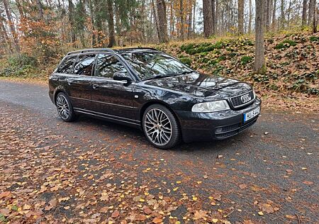 Audi S4 2.7 quattro Avant -
