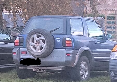 Toyota RAV 4 - -