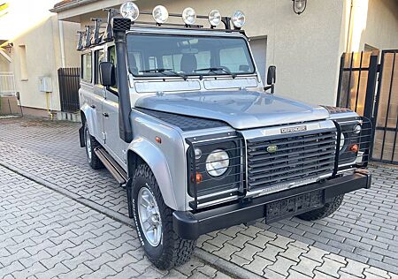 Land Rover Defender 110 Td5 Station Wagon SE
