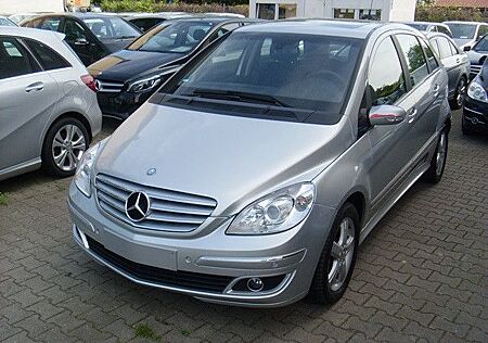 Mercedes-Benz B 200 Automatik / Anhängerkupplung