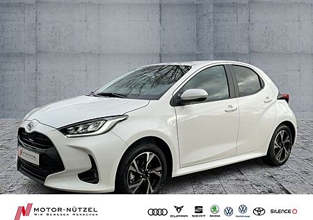 Toyota Yaris gebraucht kaufen Toyota Yaris 1.5 Hybrid TEAMPLAYER LED+ACC+APP+SHZ+RFK