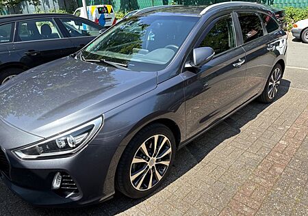 Hyundai i30 1.6 CRDi 100kW Premium DCT Premium