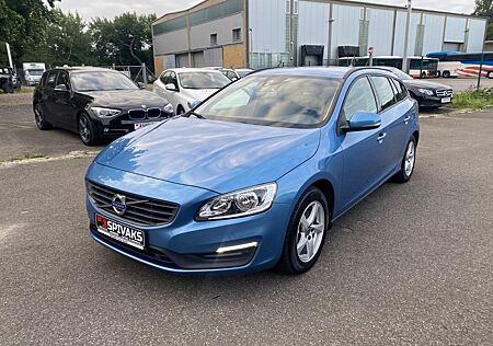 Volvo V60 Kombi Linje Business Navi PDC AHK