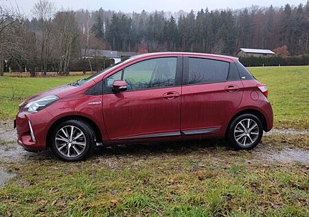 Toyota Yaris 1,5-l-VVT-i Hybrid CVT Y20 Club Y20 Club