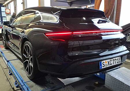 Porsche Taycan Sport Turismo 4 S Pano BOSE 360 Chrono
