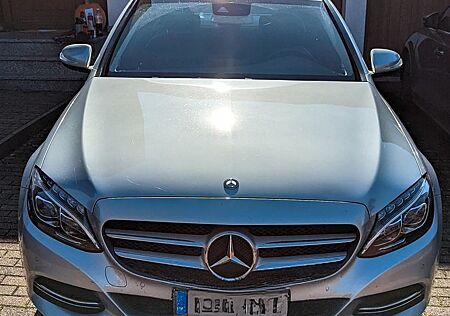 Mercedes-Benz C 200 -
