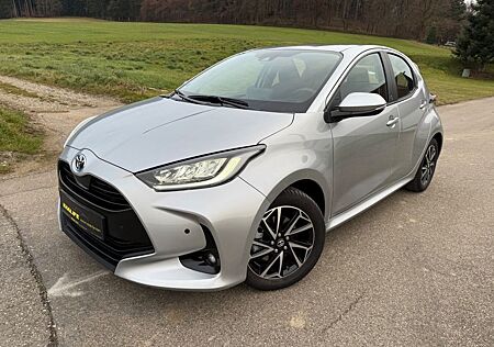 Toyota Yaris Hybrid Team Deutschland/ Rentner Fahzeug