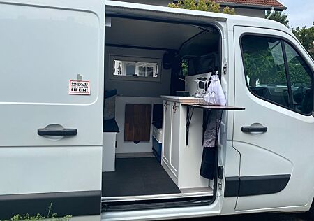 Nissan NV400