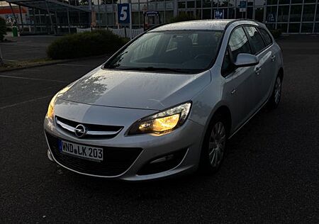 Opel Astra Sports T. 1.6 CDTI eco Sel. 81 S/S 97g...