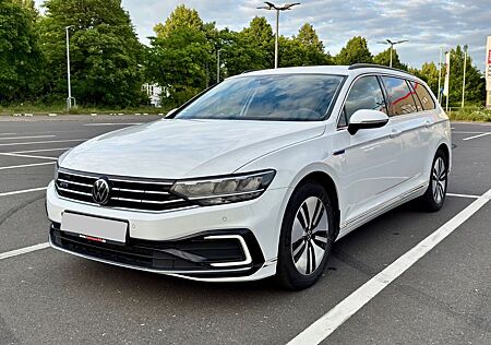 VW Passat Volkswagen GTE