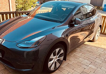 Tesla Model Y Long Range Dual Motor AWD Long Range