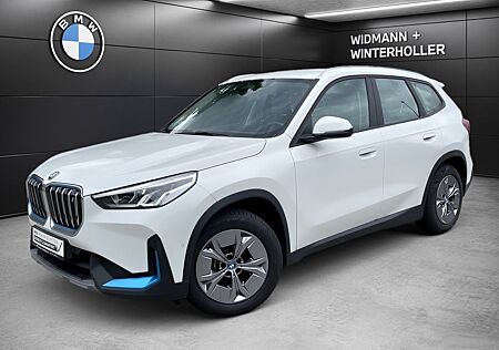 BMW iX1 xDrive30 LC Plus DA LED Sitzhzg. DAB AHK PA
