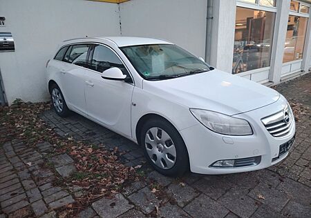 Opel Insignia Sports Tourer 2.0 CDTI TÜV NEU