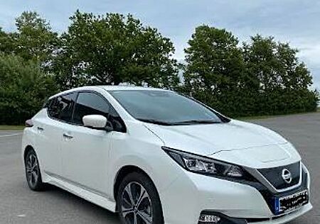 Nissan Leaf 150 PS 39KWH N-CONNECTA N-CONNECTA