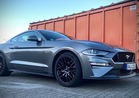 Ford Mustang 5.0 V8 GT Magna Ride Recaro