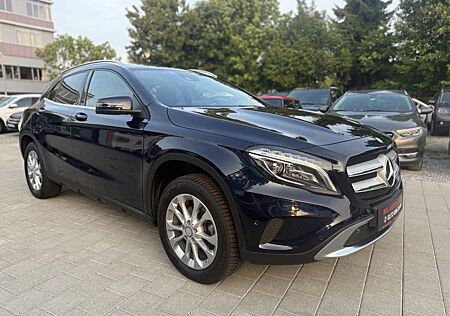 Mercedes-Benz GLA 200 d Score*1.Hand*42 TKM*Panorama*Kamera
