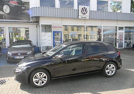 VW Golf Volkswagen VIII Lim. Life 2,0 TDI 6 GANG
