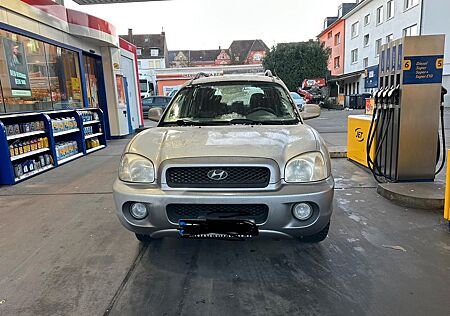 Hyundai Santa Fe 2.4 LPG AHK Klimaanlage mit Tüv