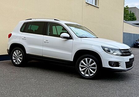 VW Tiguan Volkswagen Sport & Style 4Motion 2.0 TDI KAM AHK PDC