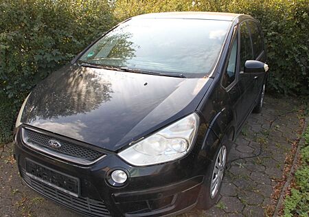 Ford S-Max 2,0 TDCi 103kW DPF Titanium Titanium