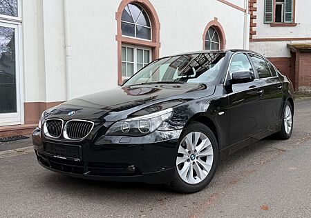 BMW 523i Lim. E60 / Leder / Navi / PDC / AHK / TÜV