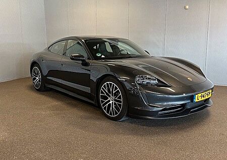 Porsche Taycan Performance 84 kWh-PANORAMA-CAMERA