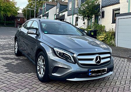 Mercedes-Benz GLA 200 CDI Automatik Xenon
