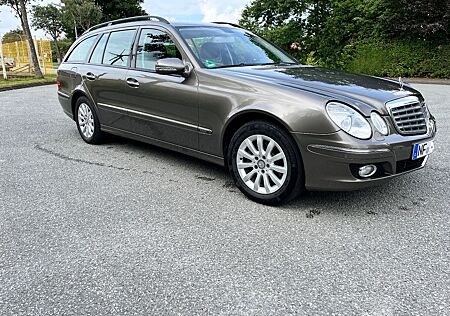 Mercedes-Benz E 200 KOMPRESSOR T ELEGANCE Elegance