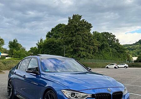 BMW 328i -
